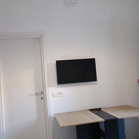 Hébergement de vacances Locri27 *